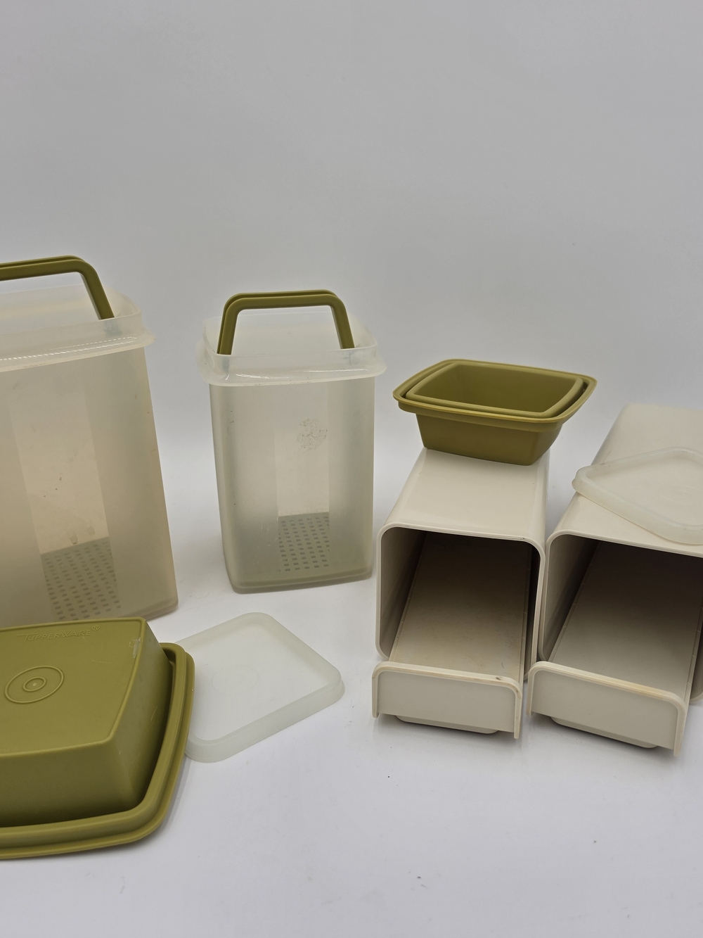 Tupperware Lot - Picture 5 of 5